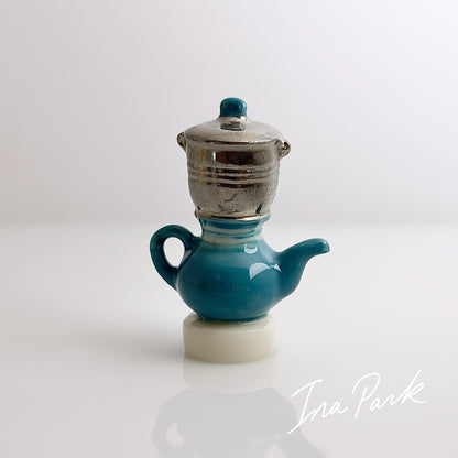 1950年代のフランスのカフェティエールのフェーブ