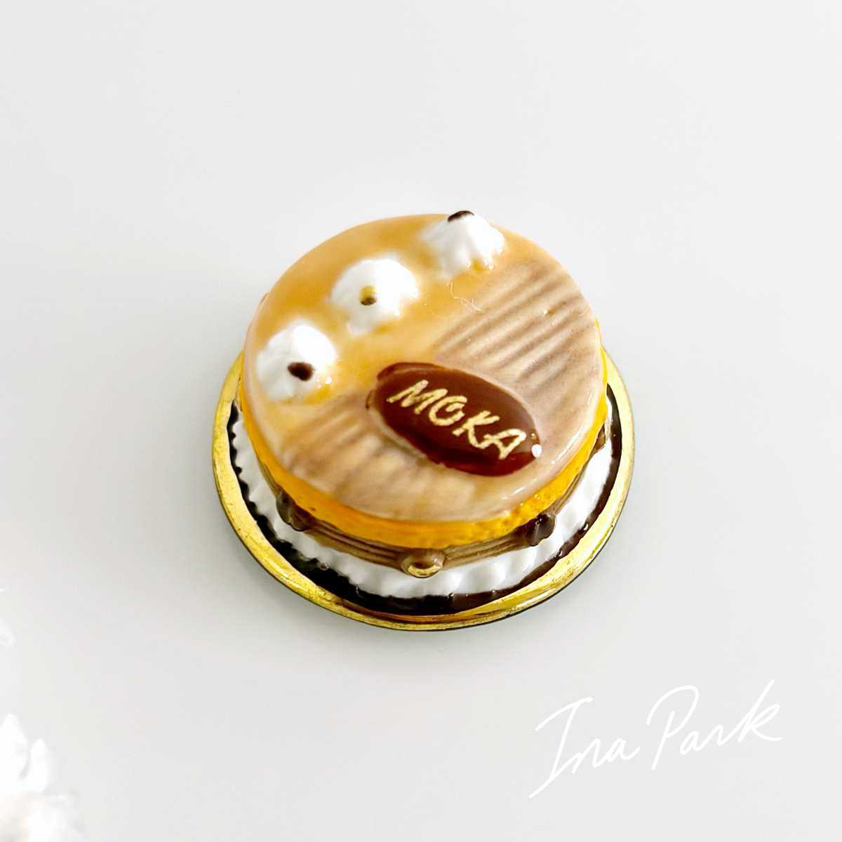 モカケーキのフェーヴ