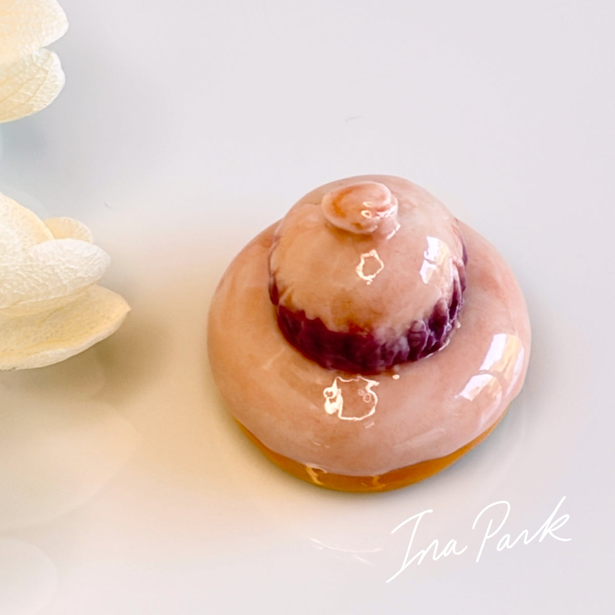 LADURÉE　2002　ルリジューズ　フェーヴ　お菓子
