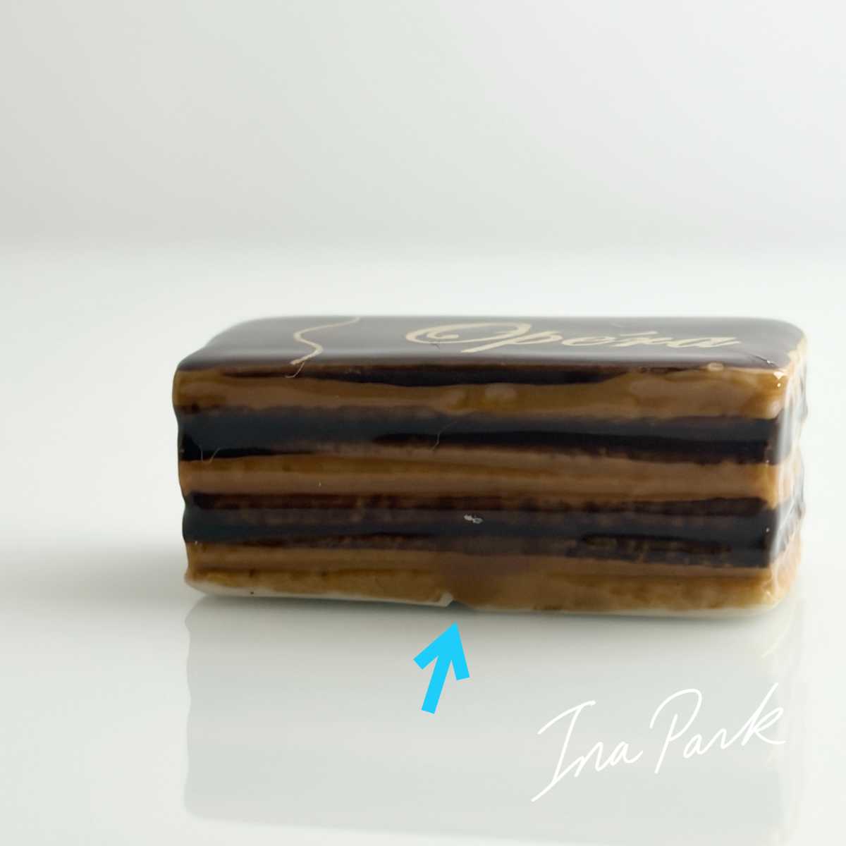 ⚠︎オペラ　チョコレートケーキのフェーブ