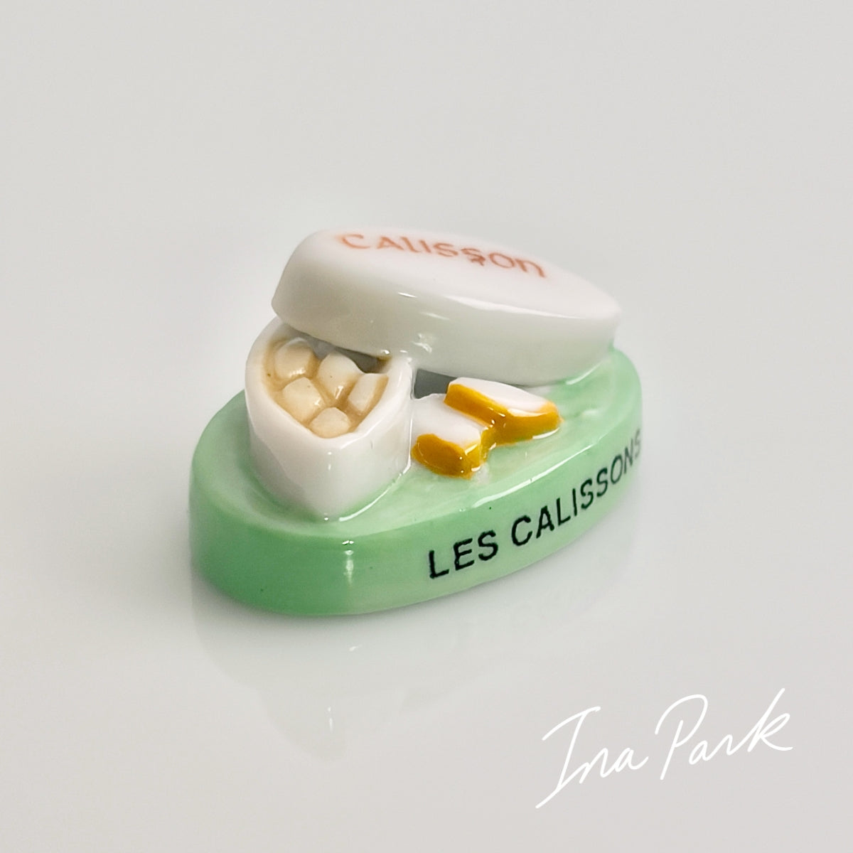 南仏のお菓子　カリソンのフェーブ　