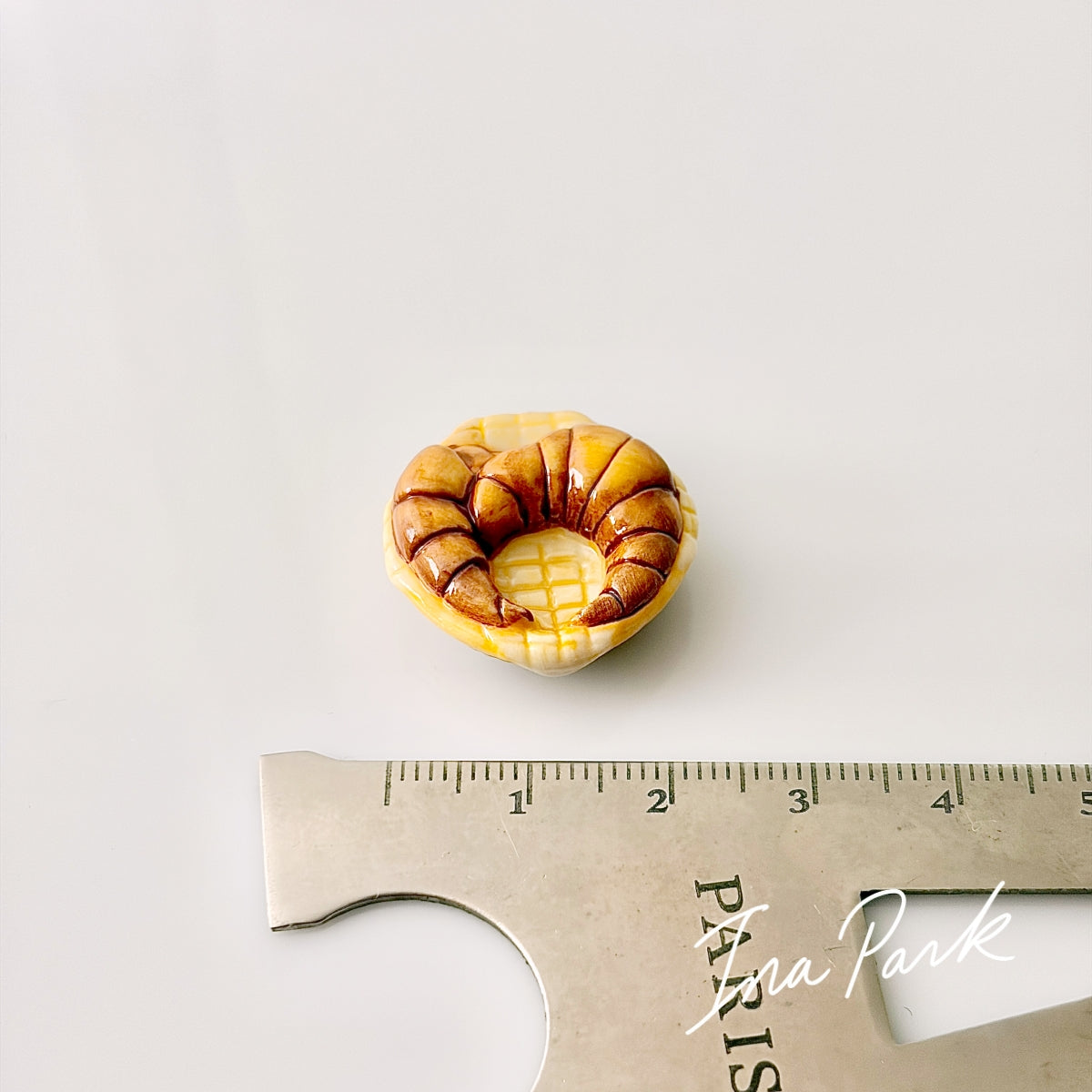 クロワッサンのかごのフェーブ