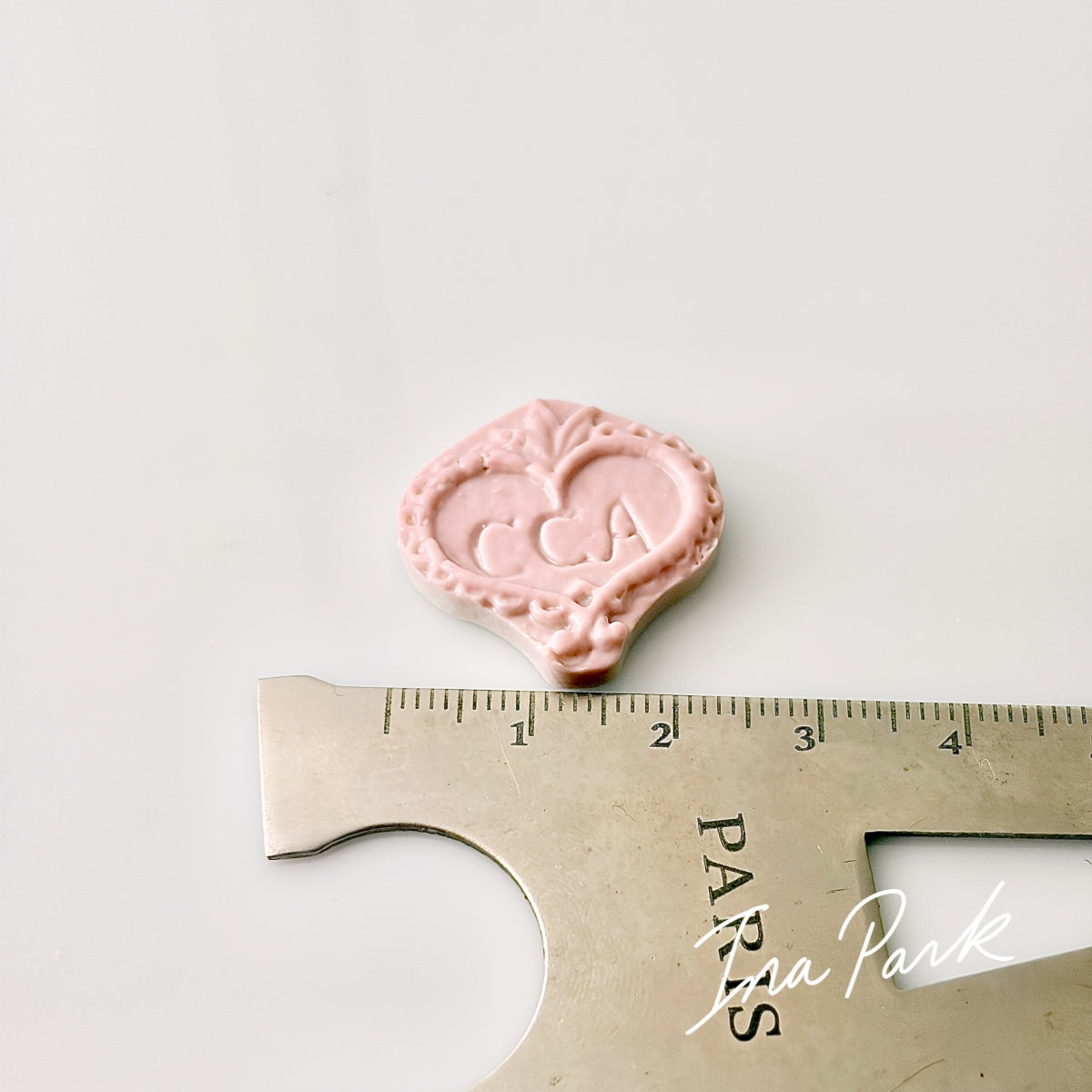 CCA　ハートのレリーフ型ヴィンテージフェーブ