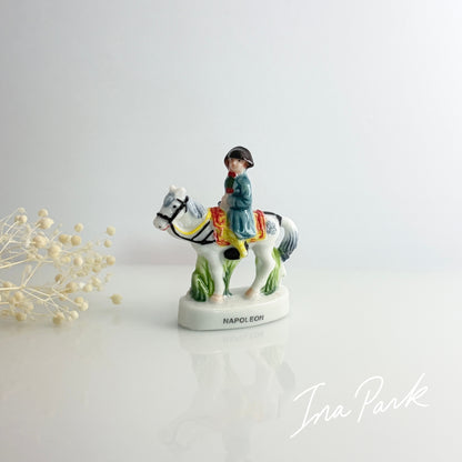 騎乗するナポレオン・ボナパルト　馬と人のフェーブ