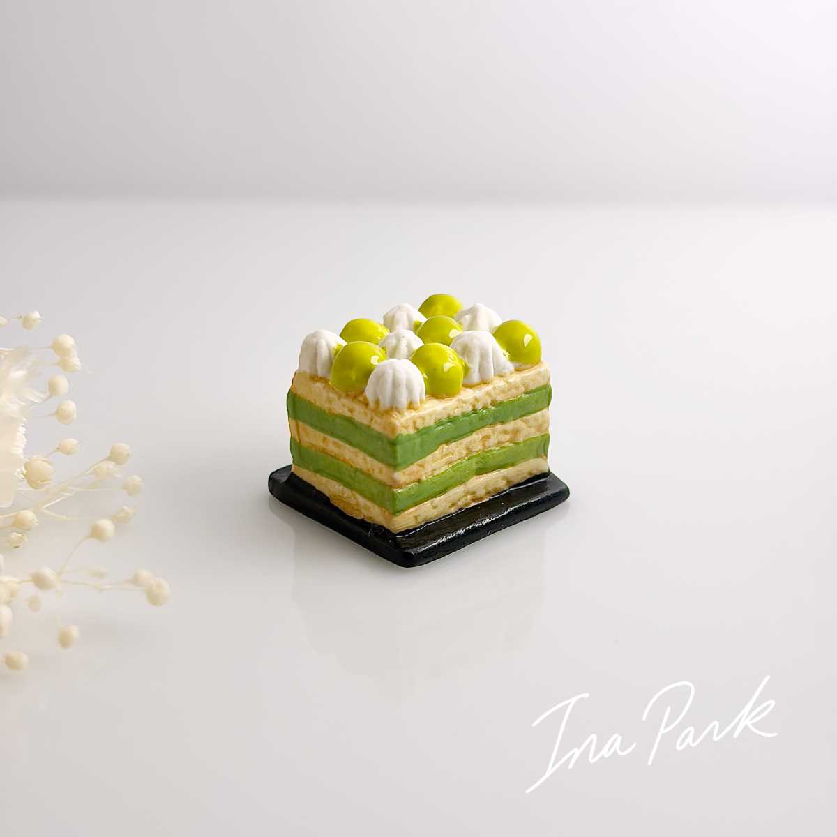 マスカットケーキ　お菓子のフェーブ